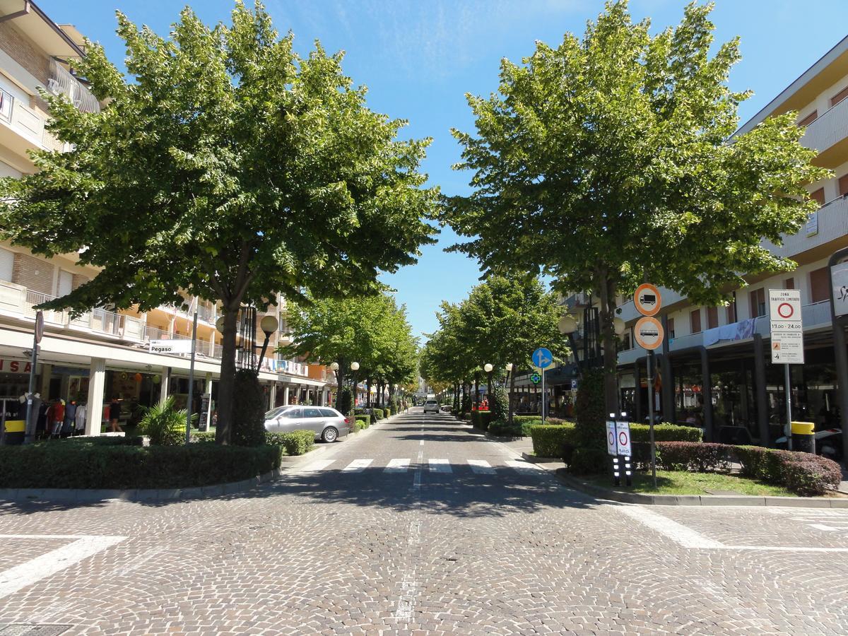 Reji - Appartamenti Bibione Exterior foto